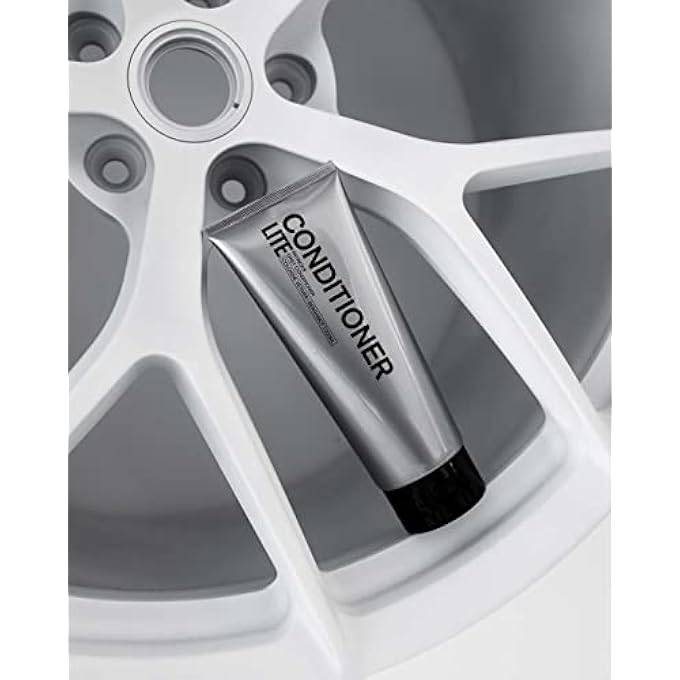 PATRICKS CD LITE CONDITIONER | NOTES OF VETIVER & BERGAMOT | SMOOTH & NOURISH HAIR | HIGH PERFORMANCE GROOMING FOR MEN 200ML - Image 3